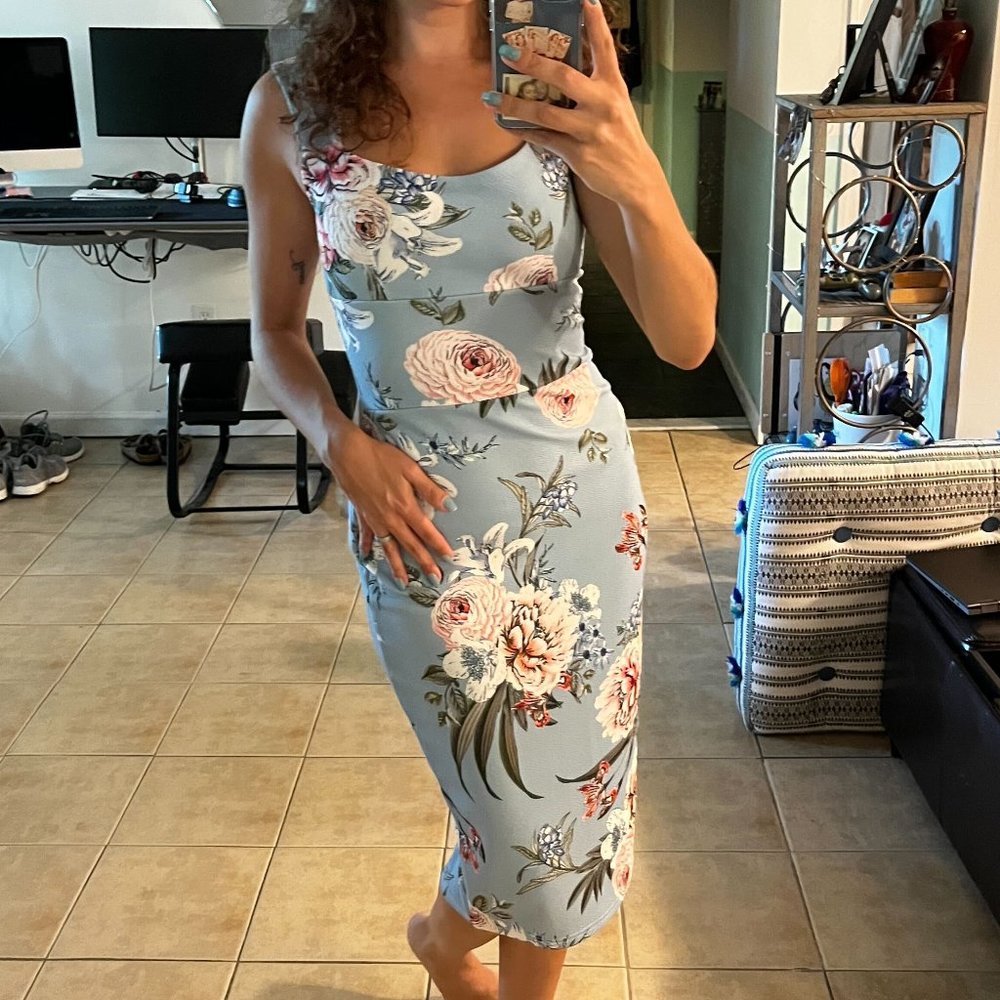 Boohoo Night - Light Blue Floral Bodycon Midi Dress with Jewel Neckline - 6